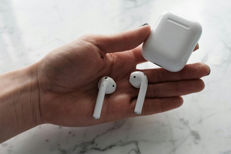 Apple Labels iPhone X, HomePod, and Original AirPods as ‘Vintage’